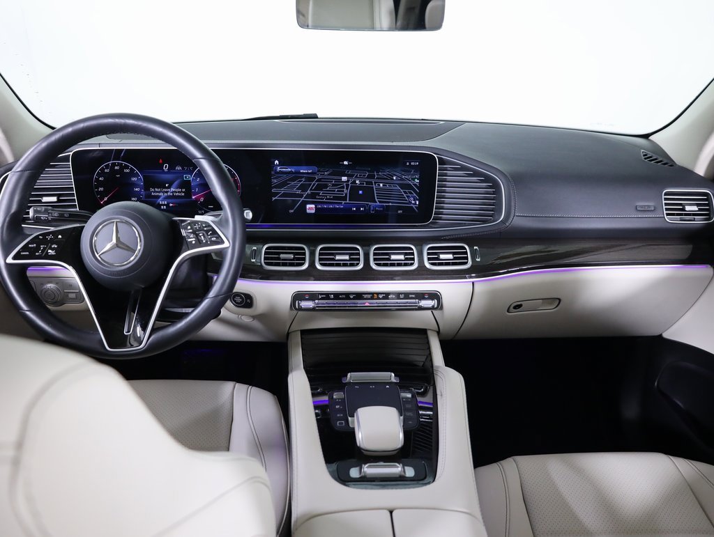 Used 2025 Mercedes-Benz GLS 450 4MATIC image 44