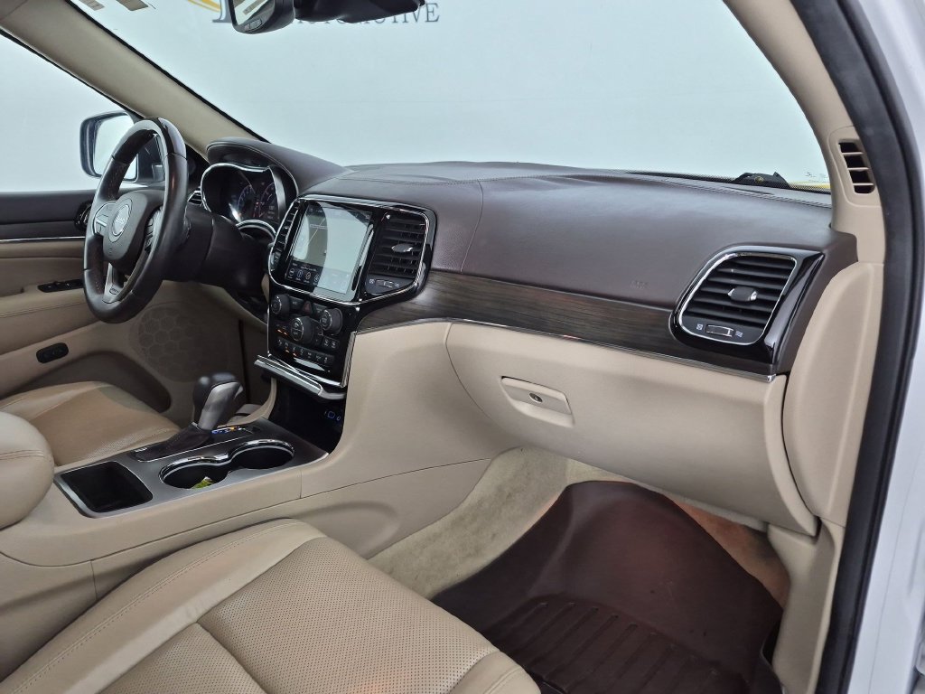 Used 2019 Jeep Grand Cherokee Overland RWD image 37