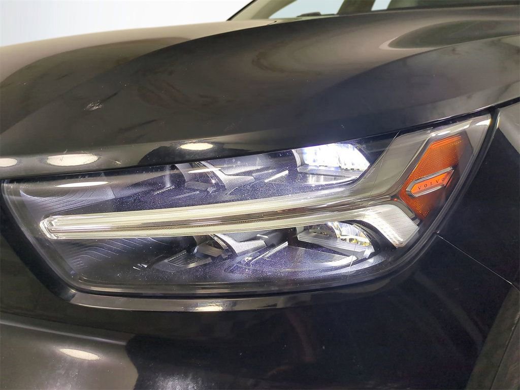 Used 2019 Volvo XC40 T5 R-Design image 10