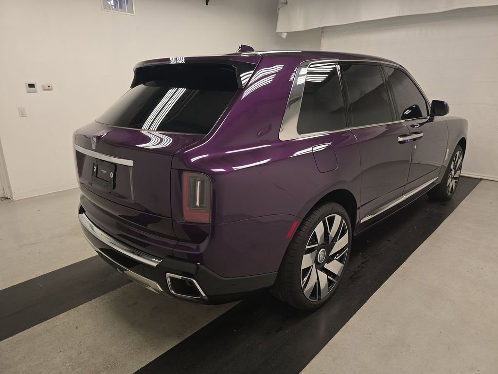 Used 2025 Rolls-Royce Cullinan image 2