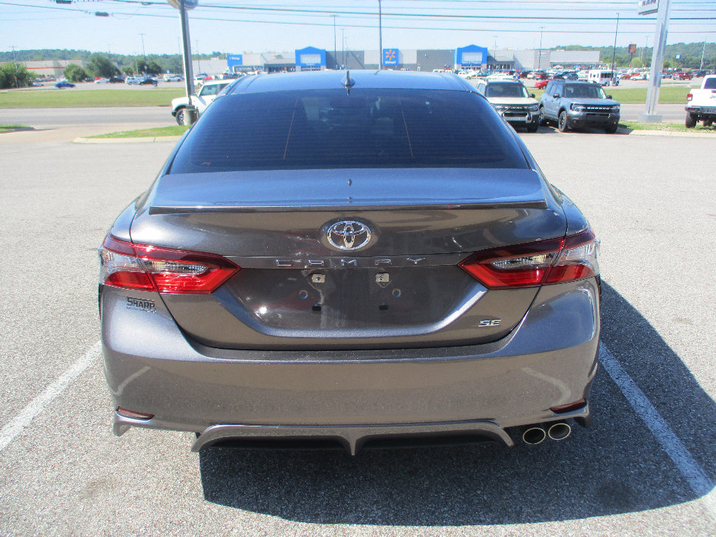 Used 2024 Toyota Camry SE w/ Convenience Package FWD image 17