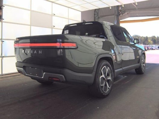 Used 2022 Rivian R1T Adventure image 5