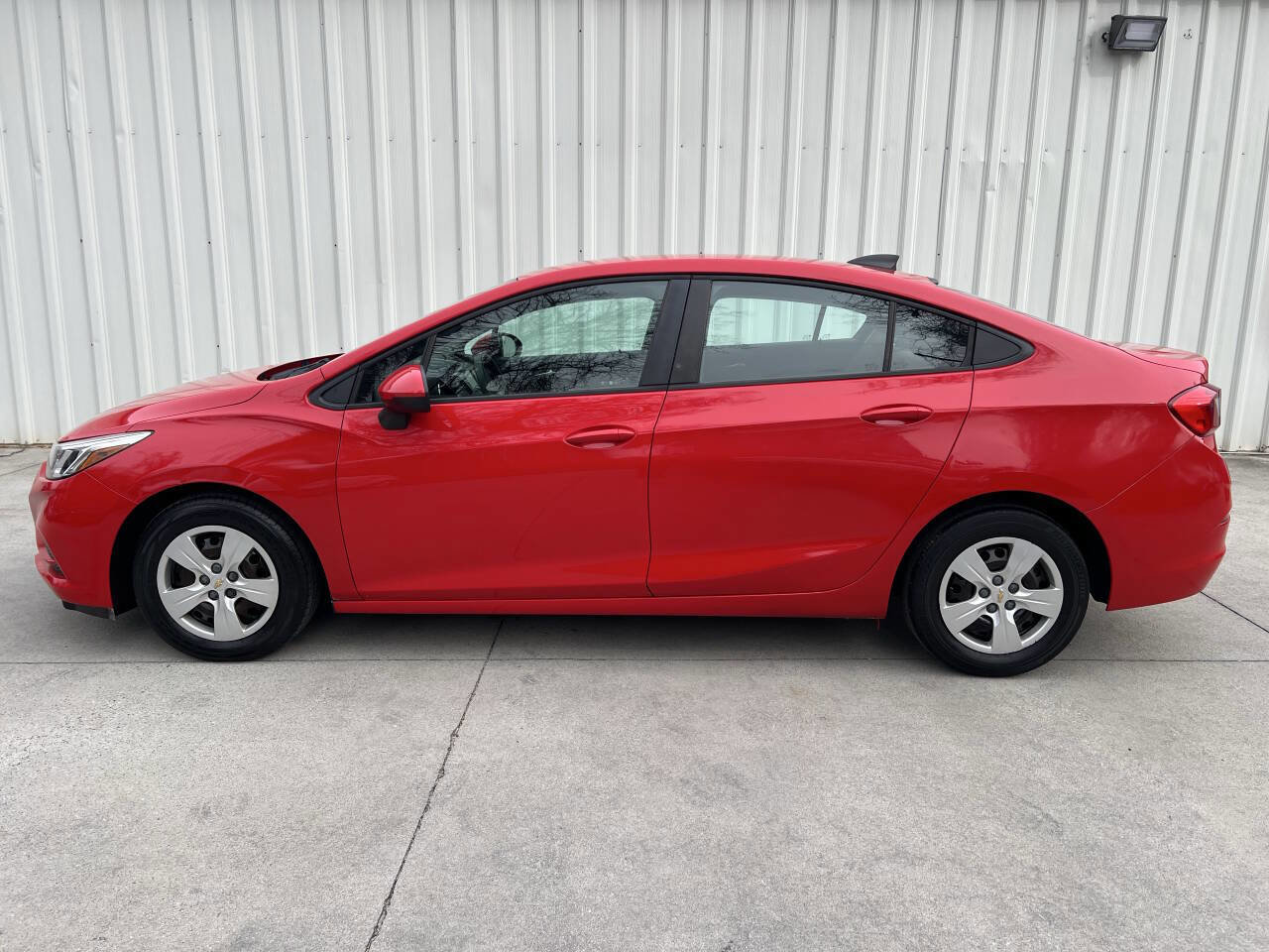 Used 2018 Chevrolet Cruze LS image 6