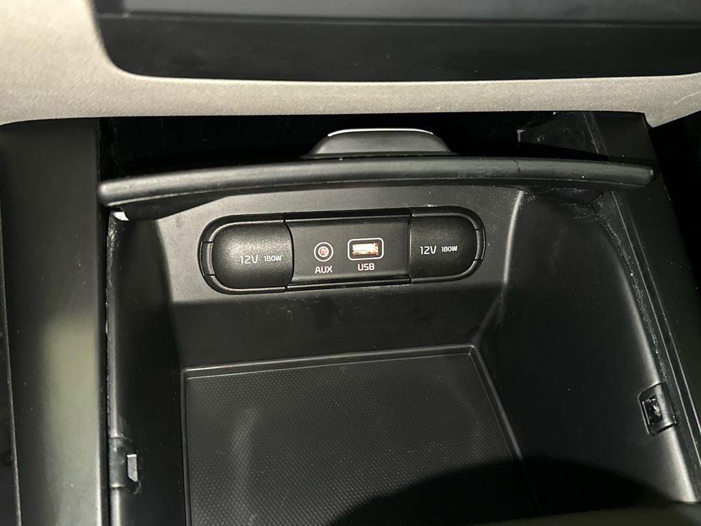 Used 2017 Kia Sorento LX image 28