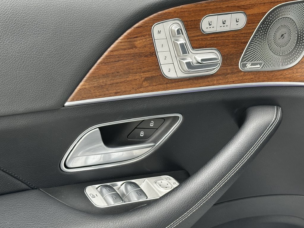 Certified 2025 Mercedes-Benz GLE 450e 4MATIC image 12