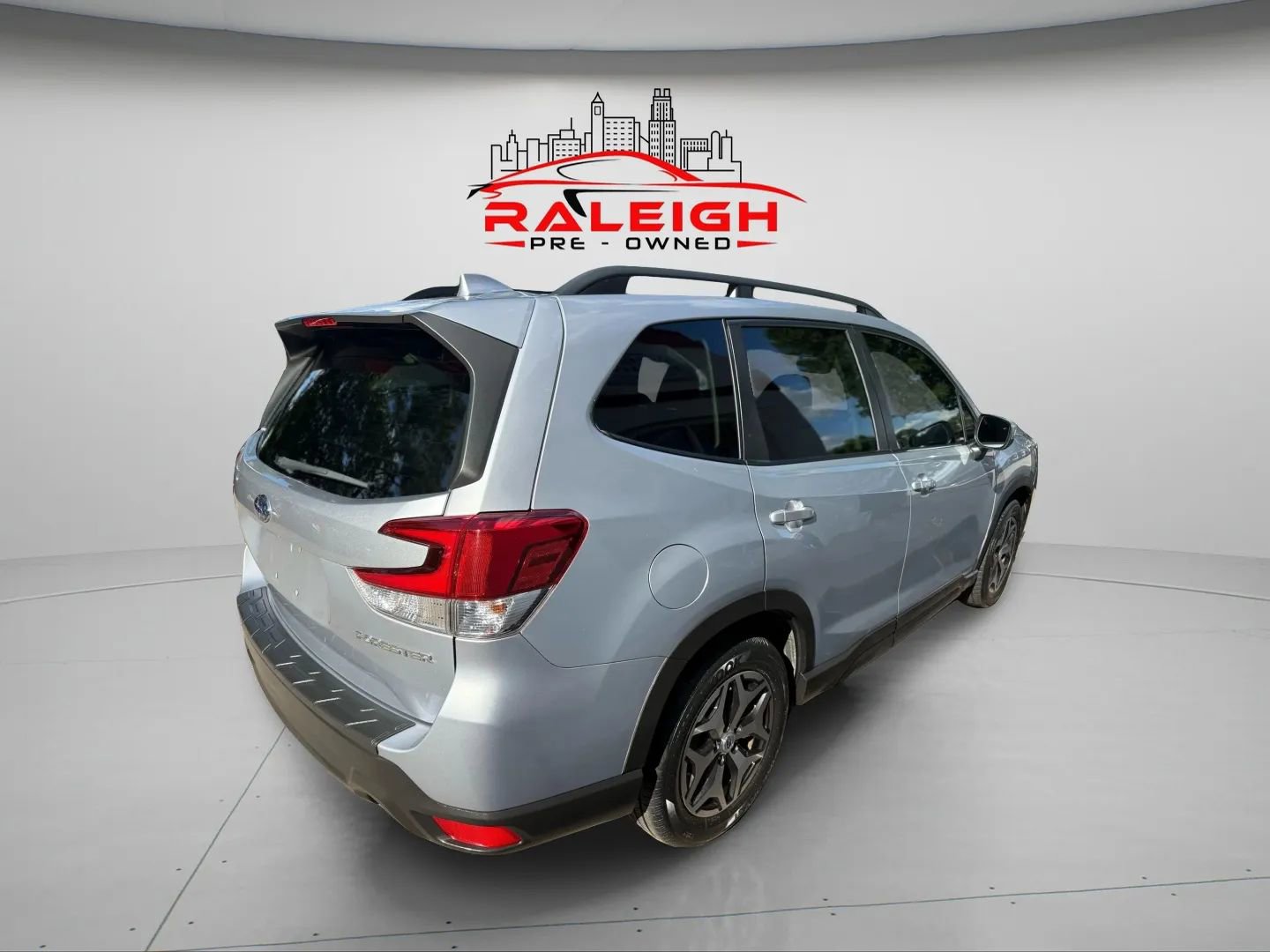 Used 2021 Subaru Forester Premium AWD/4WD image 7