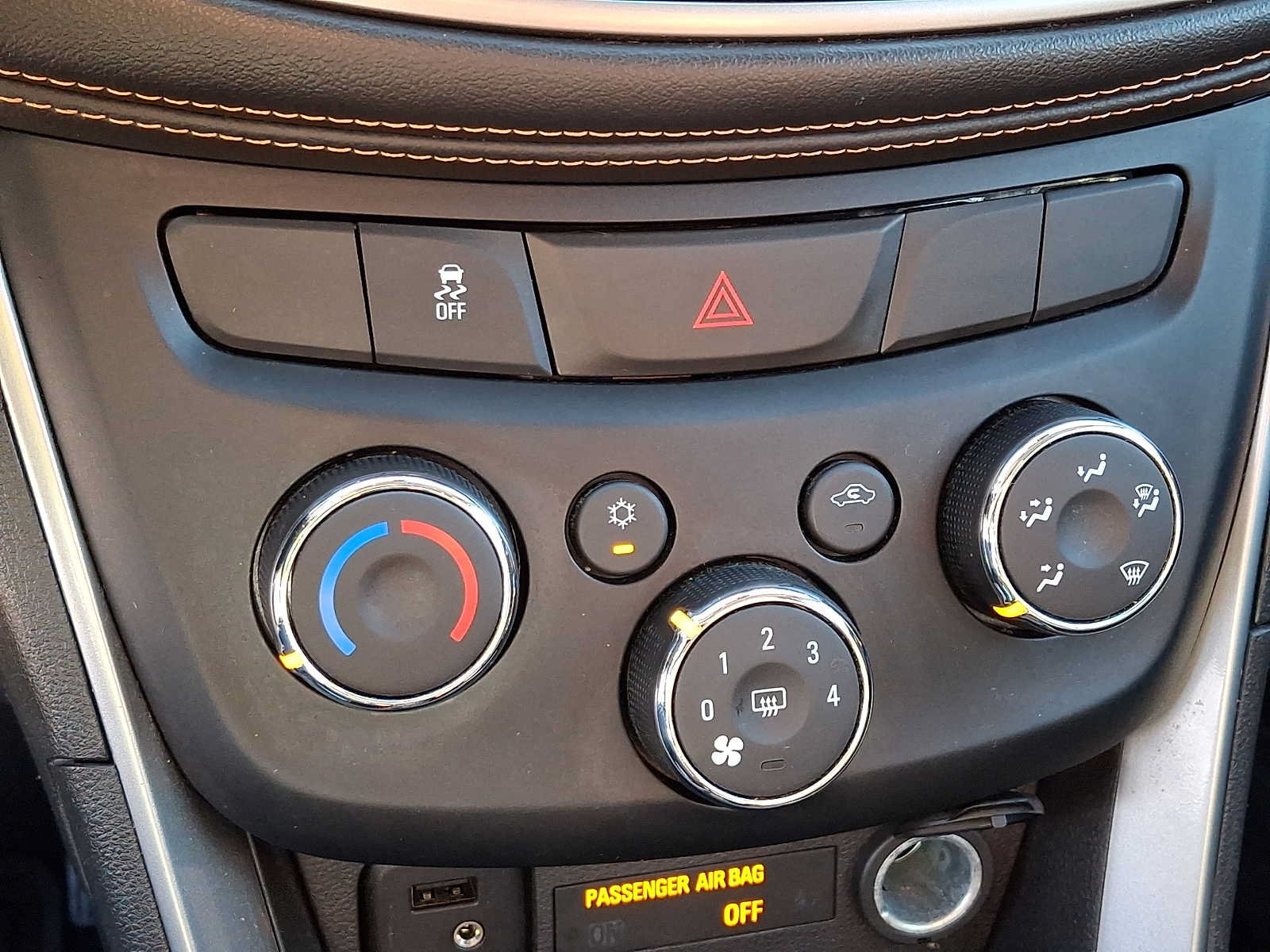 Used 2019 Chevrolet Trax LS w/ LPO, Protection Package FWD image 15