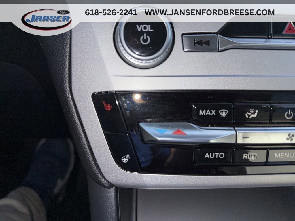 Used 2022 Ford Explorer XLT w/ Equipment Group 202A AWD/4WD image 20