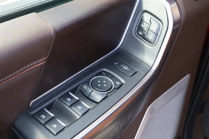 Used 2023 Ford F350 King Ranch w/ FX4 Off-Road Package AWD/4WD image 17