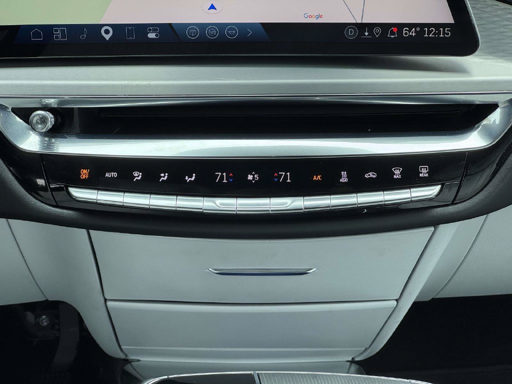 Certified 2024 Cadillac Lyriq Luxury AWD/4WD image 21