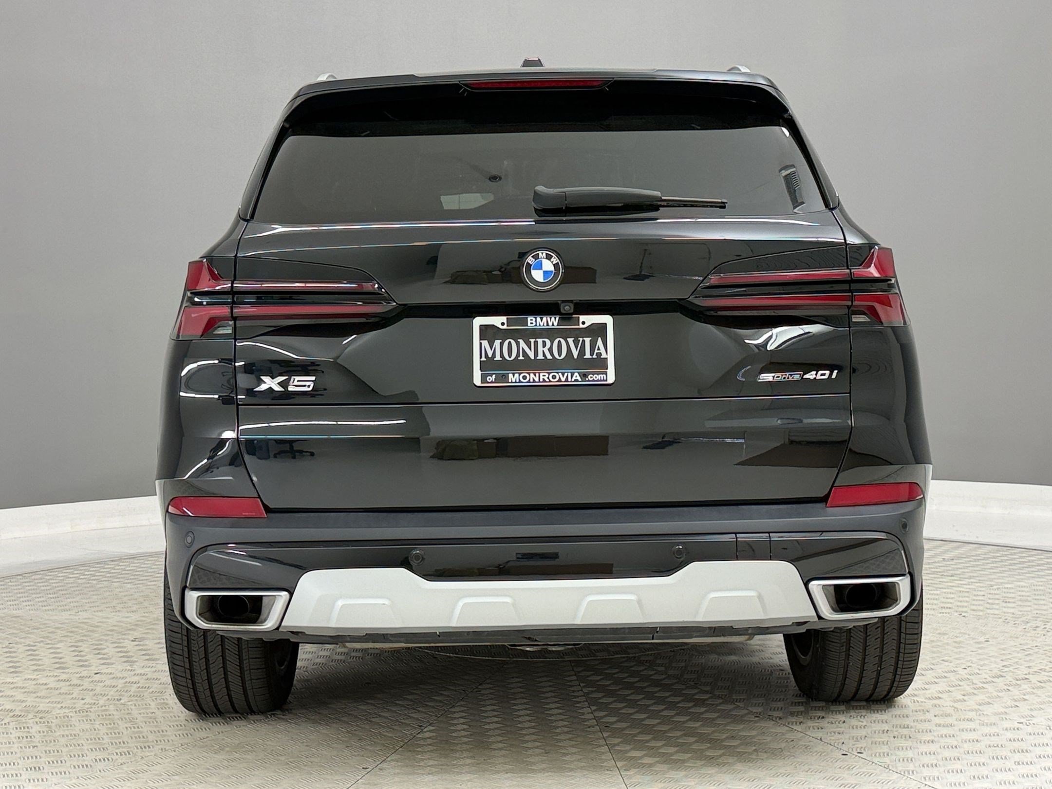 Used 2024 BMW X5 sDrive40i w/ Premium Package RWD image 10