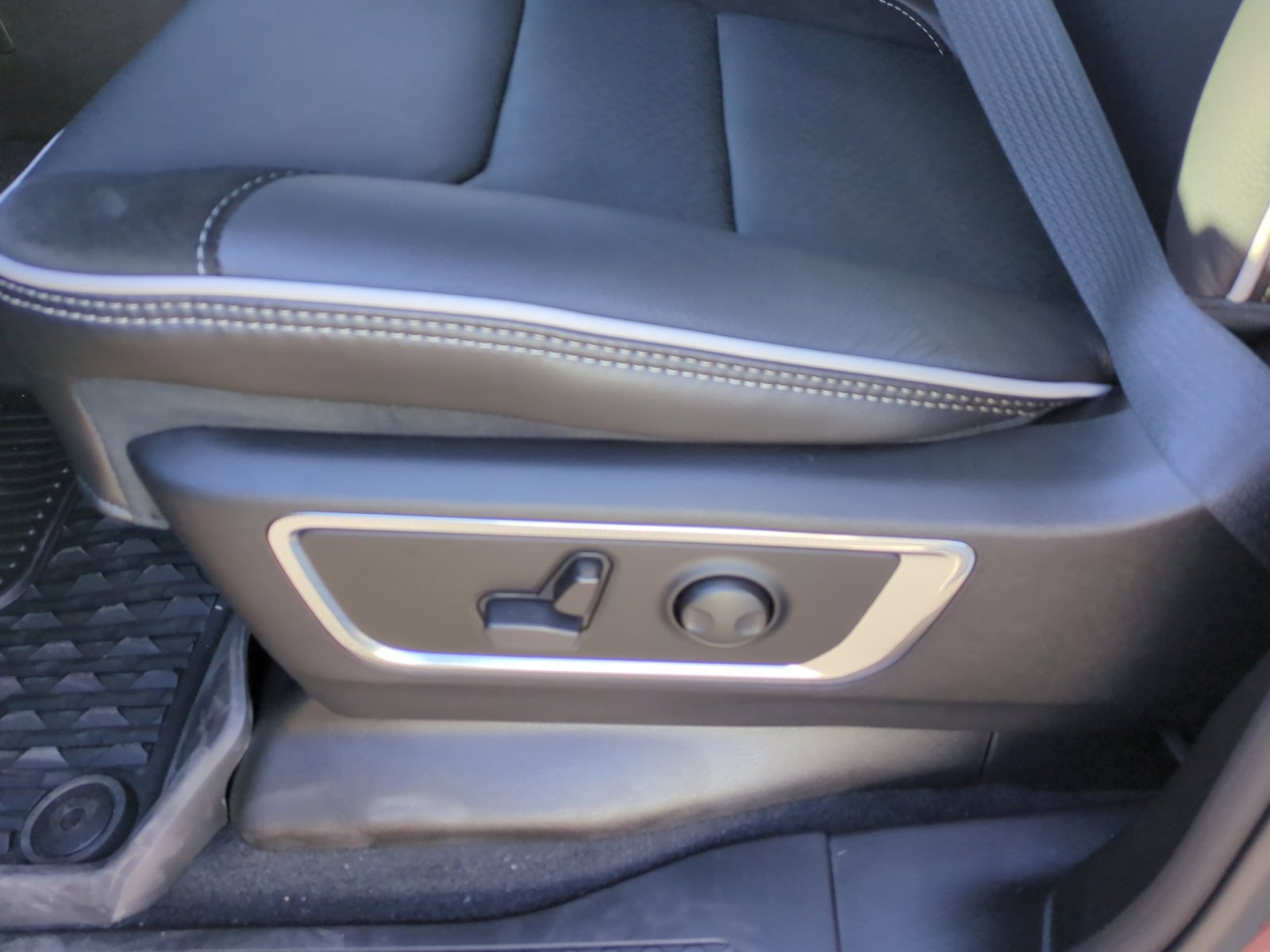 New 2026 RAM 1500 Laramie image 14