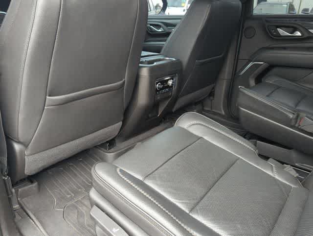 Used 2021 GMC Yukon XL Denali w/ Denali Premium Package AWD/4WD image 18