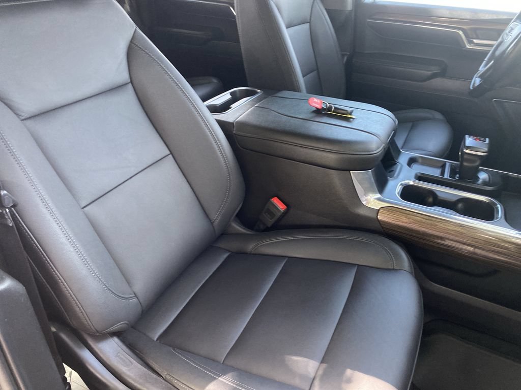 Used 2024 Chevrolet Silverado 1500 LT Trail Boss w/ Convenience Package II AWD/4WD image 31