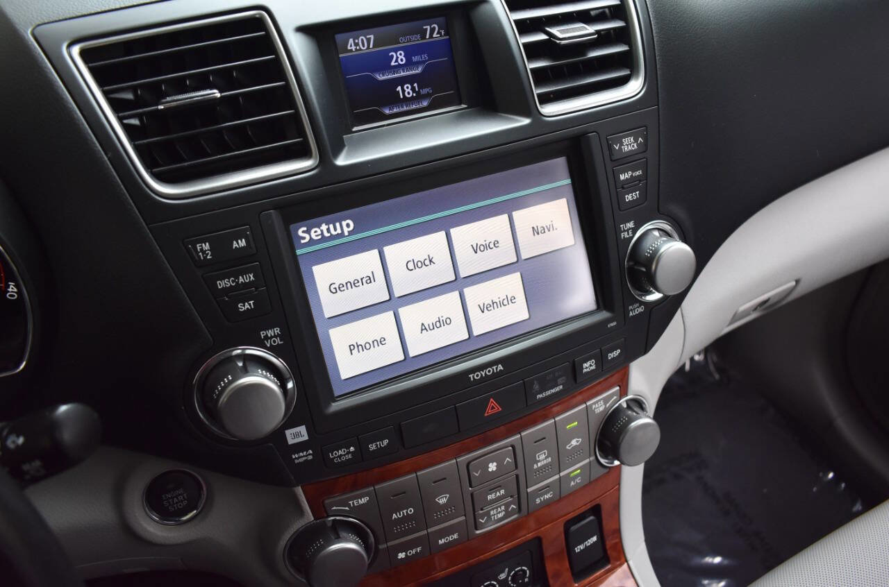 Used 2012 Toyota Highlander Limited image 30