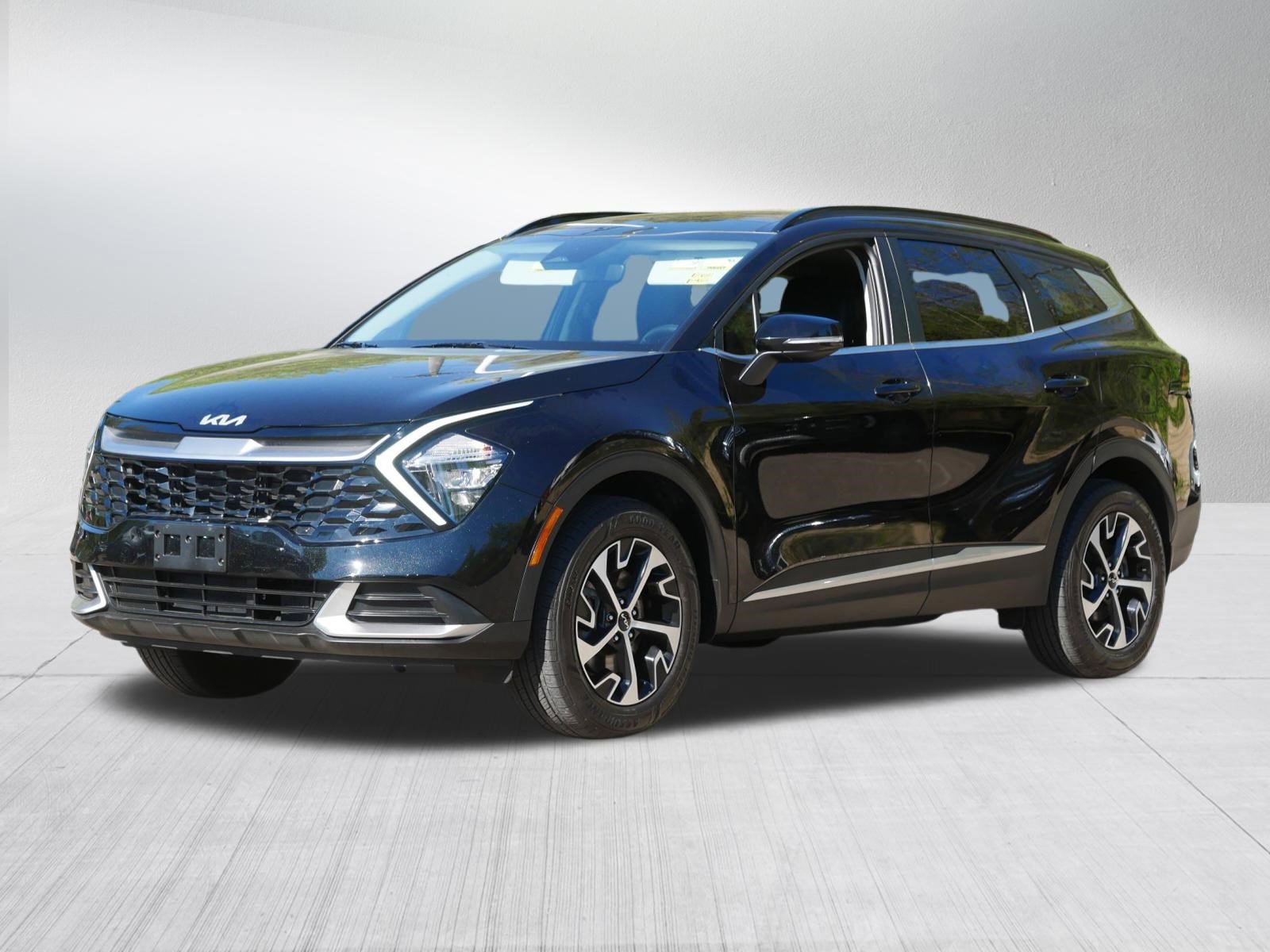 Certified 2023 Kia Sportage EX w/ EX Premium Package AWD/4WD image 3