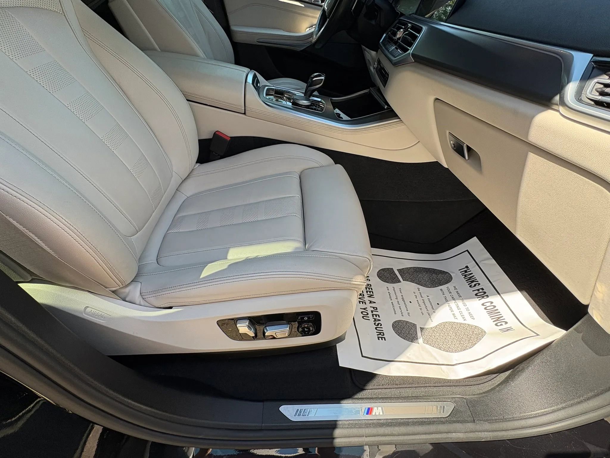 Used 2019 BMW X5 xDrive50i w/ M Sport Package AWD/4WD image 9