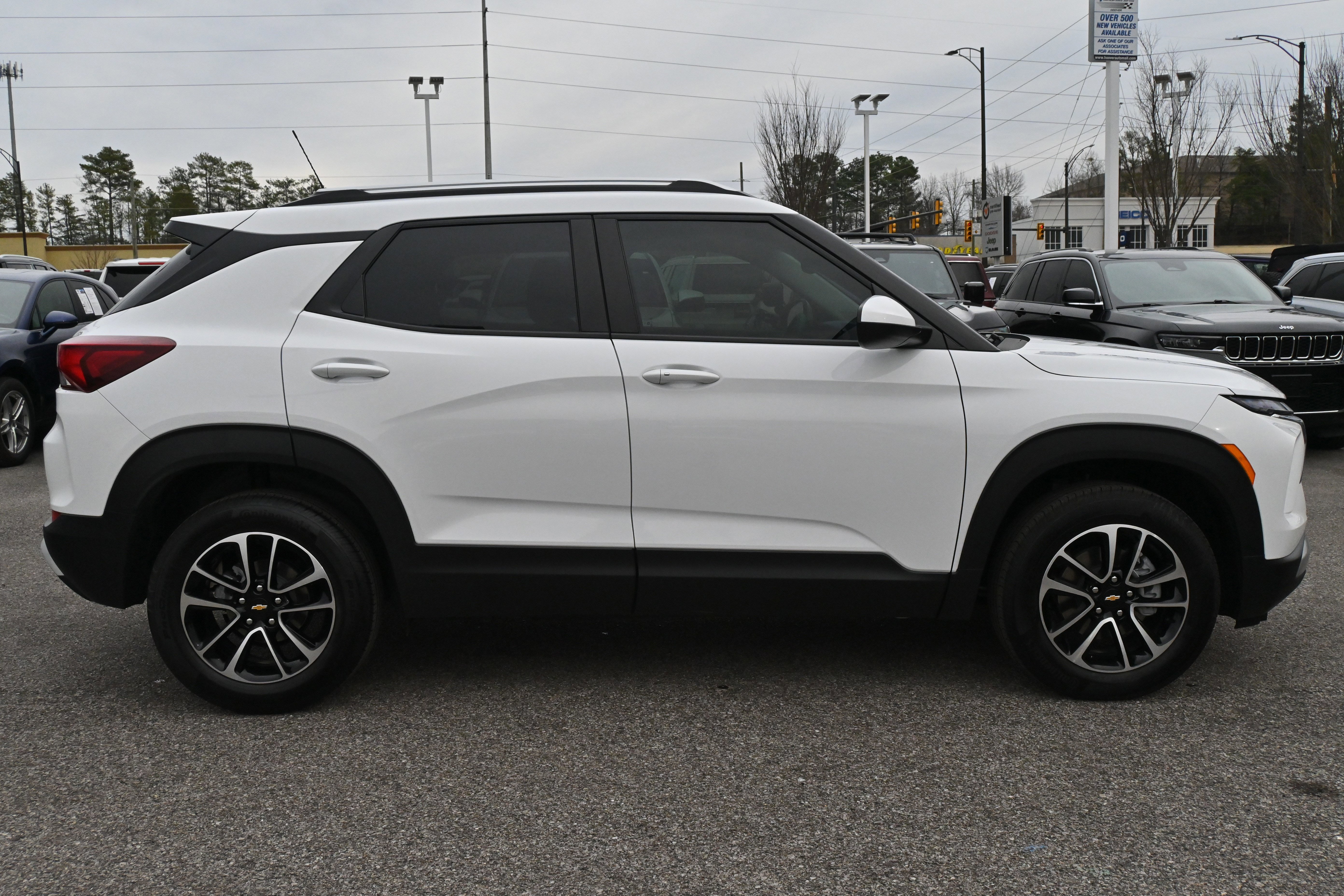 Used 2026 Chevrolet TrailBlazer LT w/ Convenience Package image 16