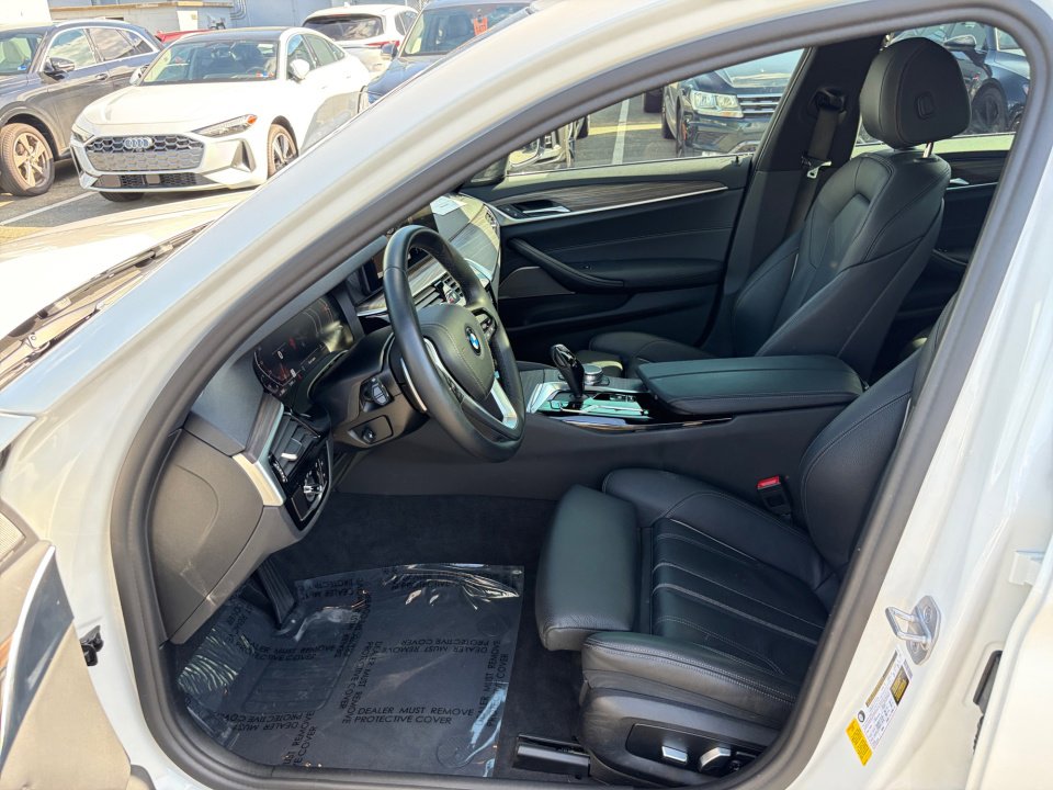Used 2022 BMW 540i w/ Premium Package RWD image 30