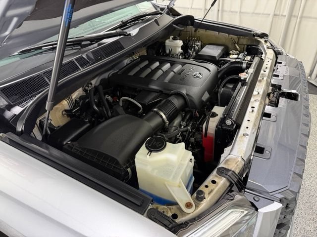 Used 2018 Toyota Tundra Platinum AWD/4WD image 25