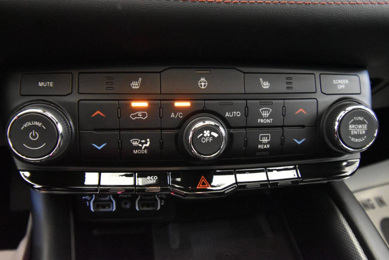 Used 2022 Dodge Durango R/T w/ Blacktop Package image 22