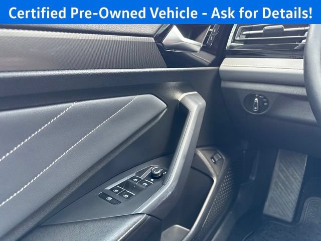 Used 2025 Volkswagen Jetta SEL FWD image 20