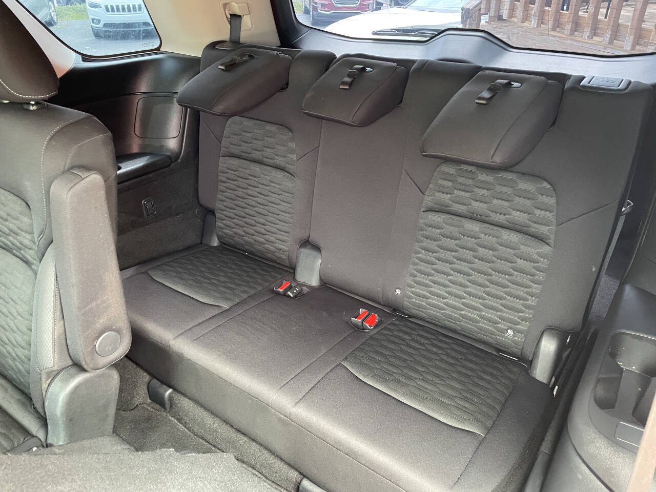 Used 2022 Nissan Pathfinder SV w/ SV Premium Package FWD image 11