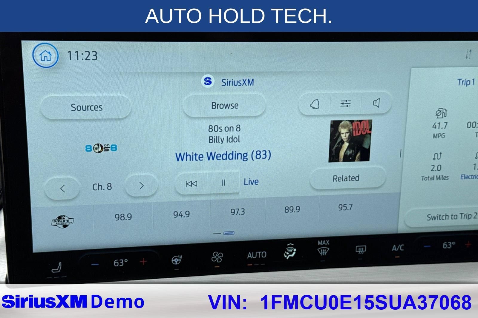 Certified 2025 Ford Escape SE w/ PHEV Premium Package FWD image 35