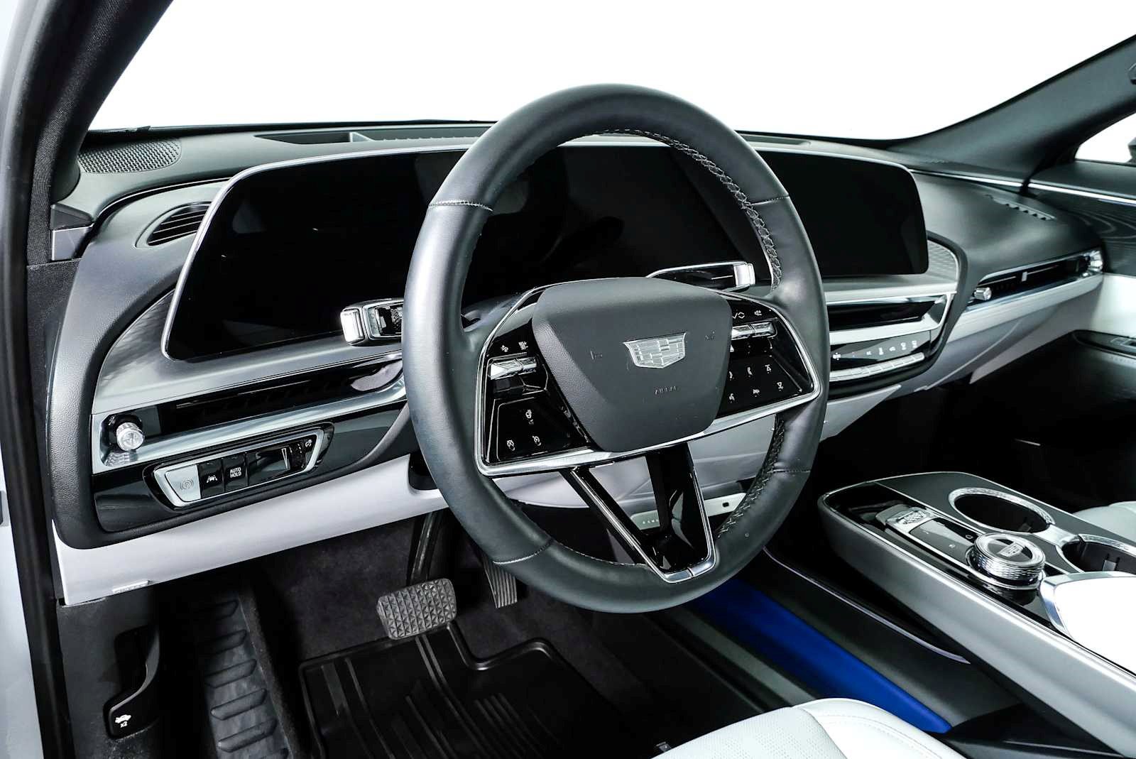 Certified 2024 Cadillac Lyriq Sport RWD image 4