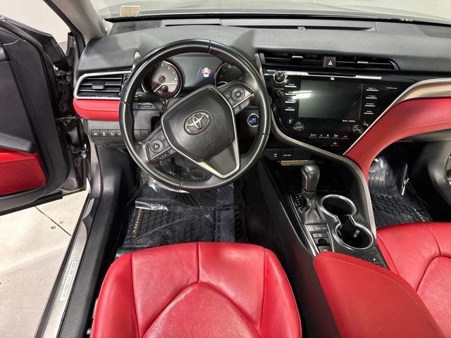Used 2018 Toyota Camry XSE FWD image 15