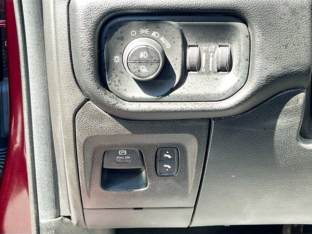 Used 2019 RAM 1500 Big Horn AWD/4WD image 10