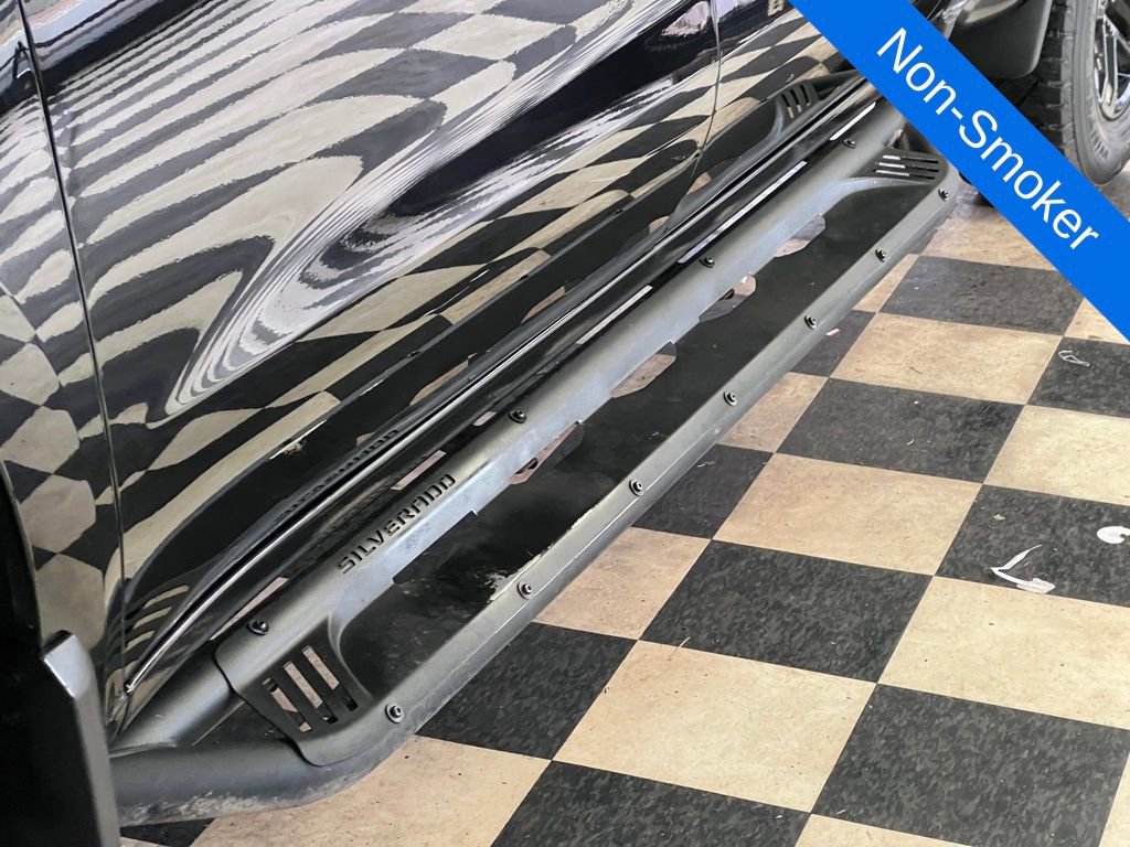 Used 2021 Chevrolet Silverado 1500 LT Trail Boss image 8