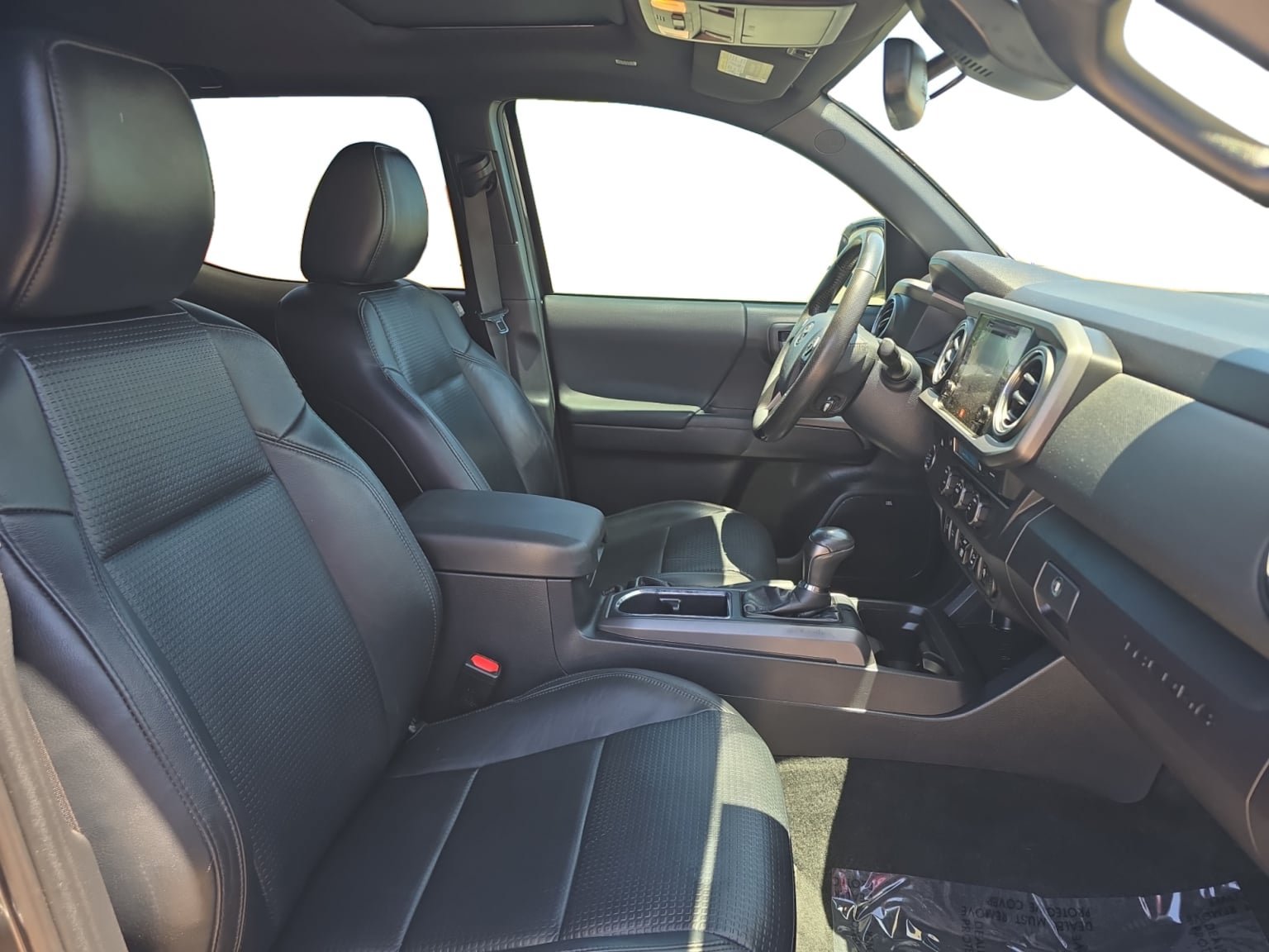 Used 2019 Toyota Tacoma TRD Sport w/ TRD Premium Sport Package RWD image 17