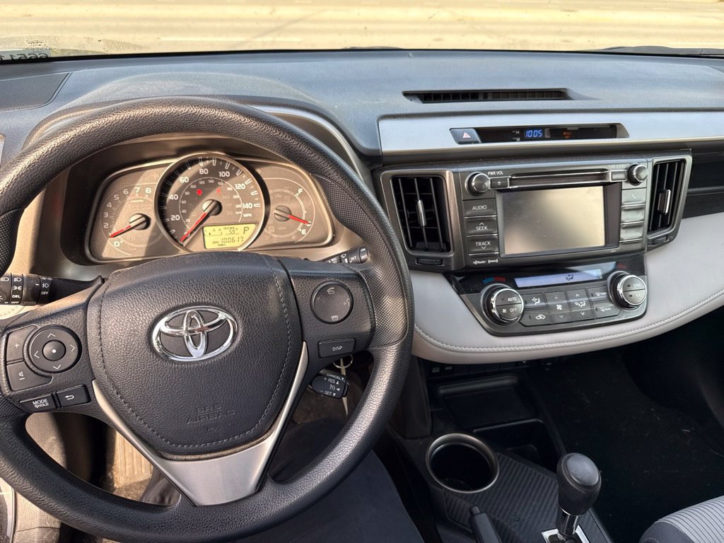 Used 2013 Toyota RAV4 XLE AWD/4WD image 14