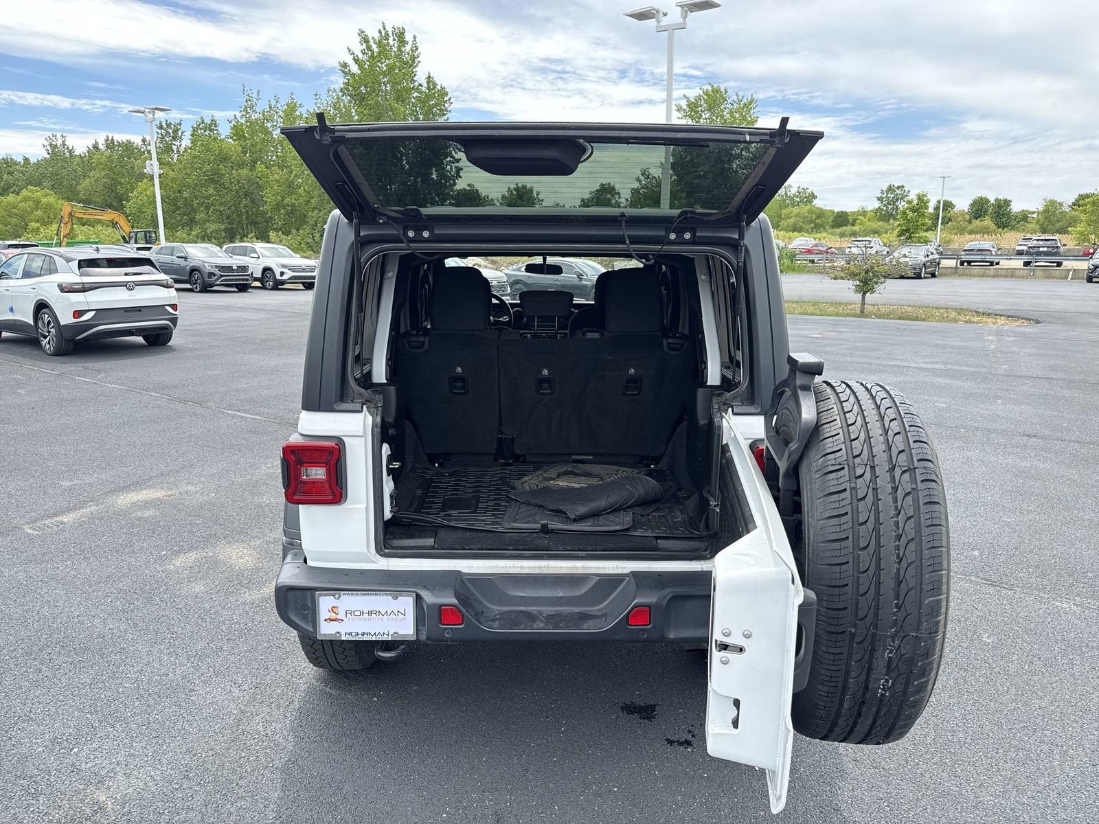 Used 2019 Jeep Wrangler Unlimited Sport AWD/4WD image 24