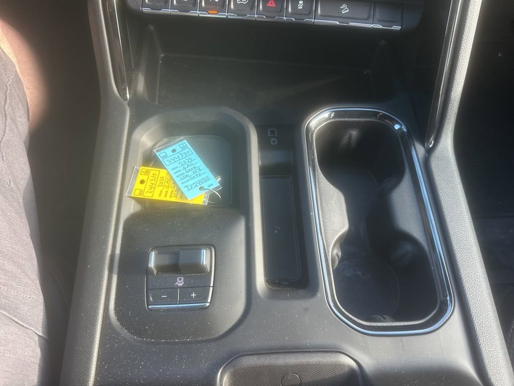 Used 2025 GMC Sierra 2500 AT4 w/ AT4 Premium Plus Package AWD/4WD image 22