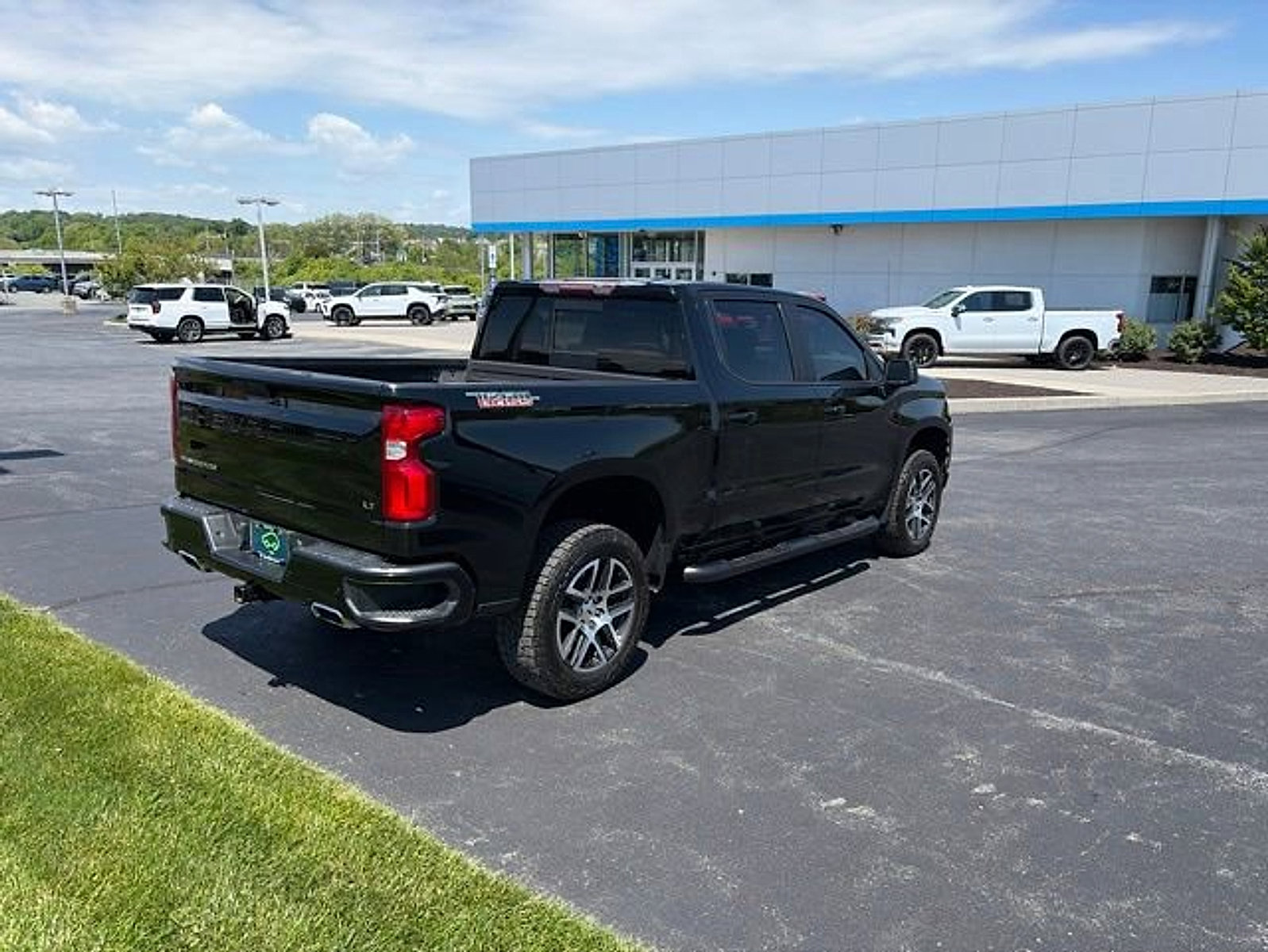 Certified 2020 Chevrolet Silverado 1500 LT Trail Boss AWD/4WD image 6