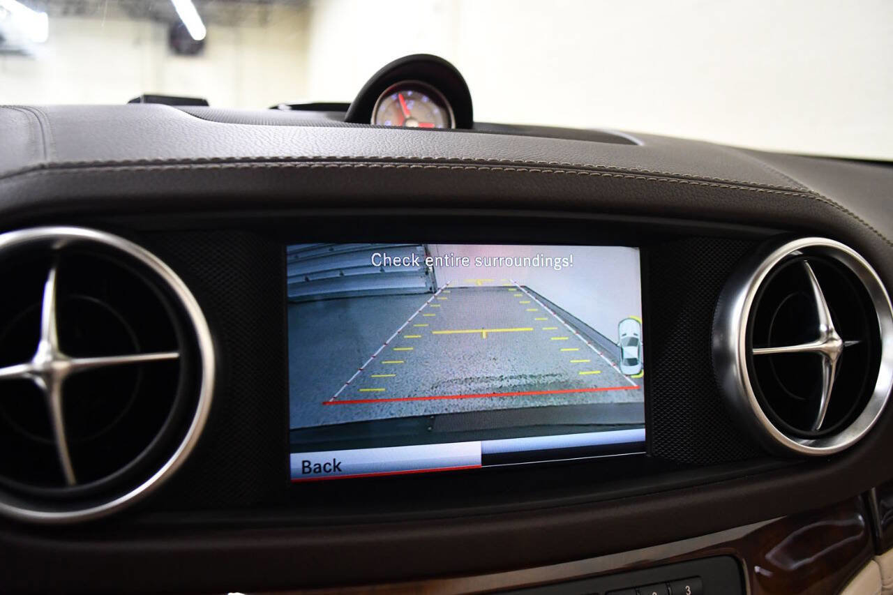 Used 2016 Mercedes-Benz SL 550 SL 550 2dr Convertible image 16