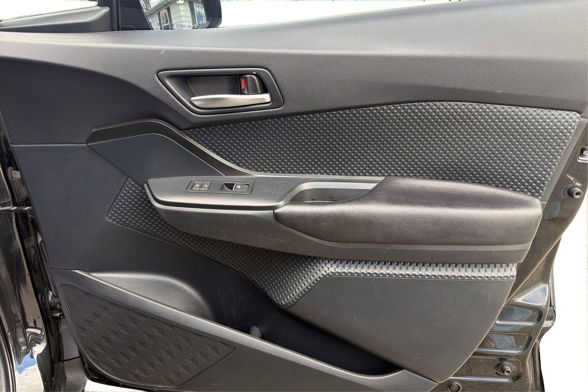 Used 2018 Toyota C-HR XLE image 20