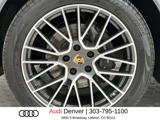 Used 2020 Porsche Cayenne image 10