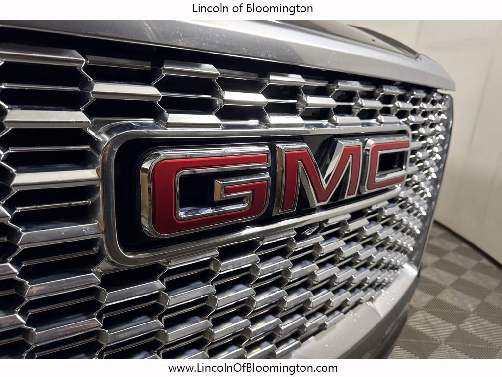 Used 2024 GMC Yukon XL Denali image 11