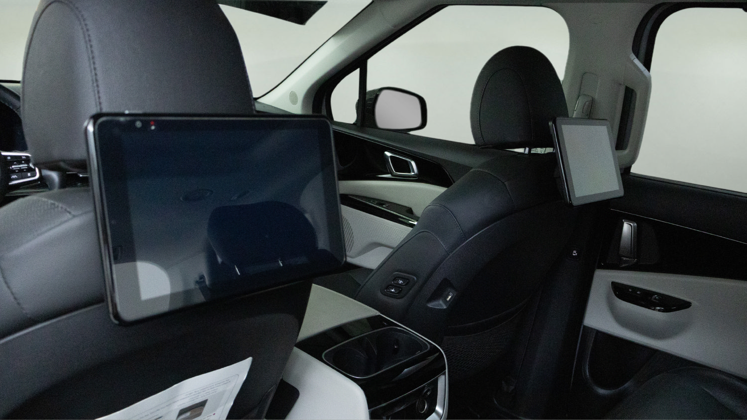 Used 2024 Kia Carnival SX Prestige FWD image 29