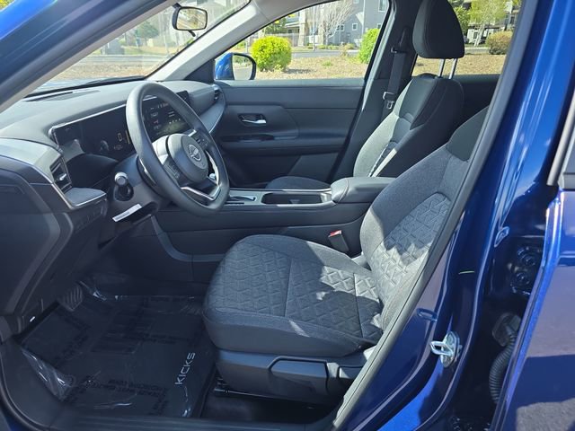 Used 2025 Nissan Kicks SV image 12
