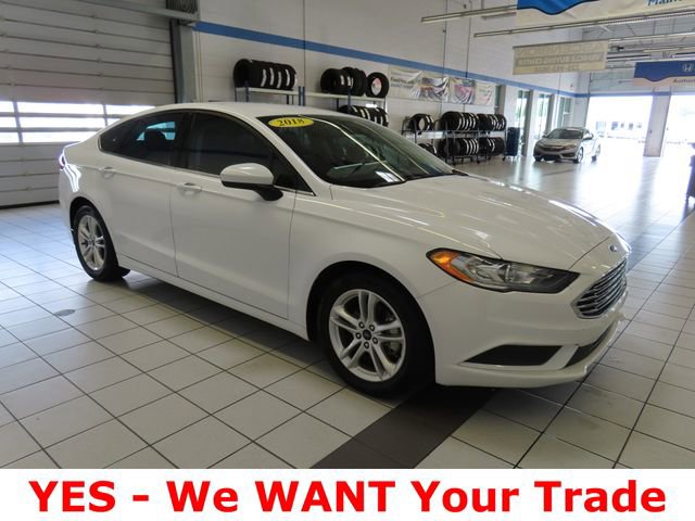 Used 2018 Ford Fusion SE w/ Fusion SE Technology Package image 12