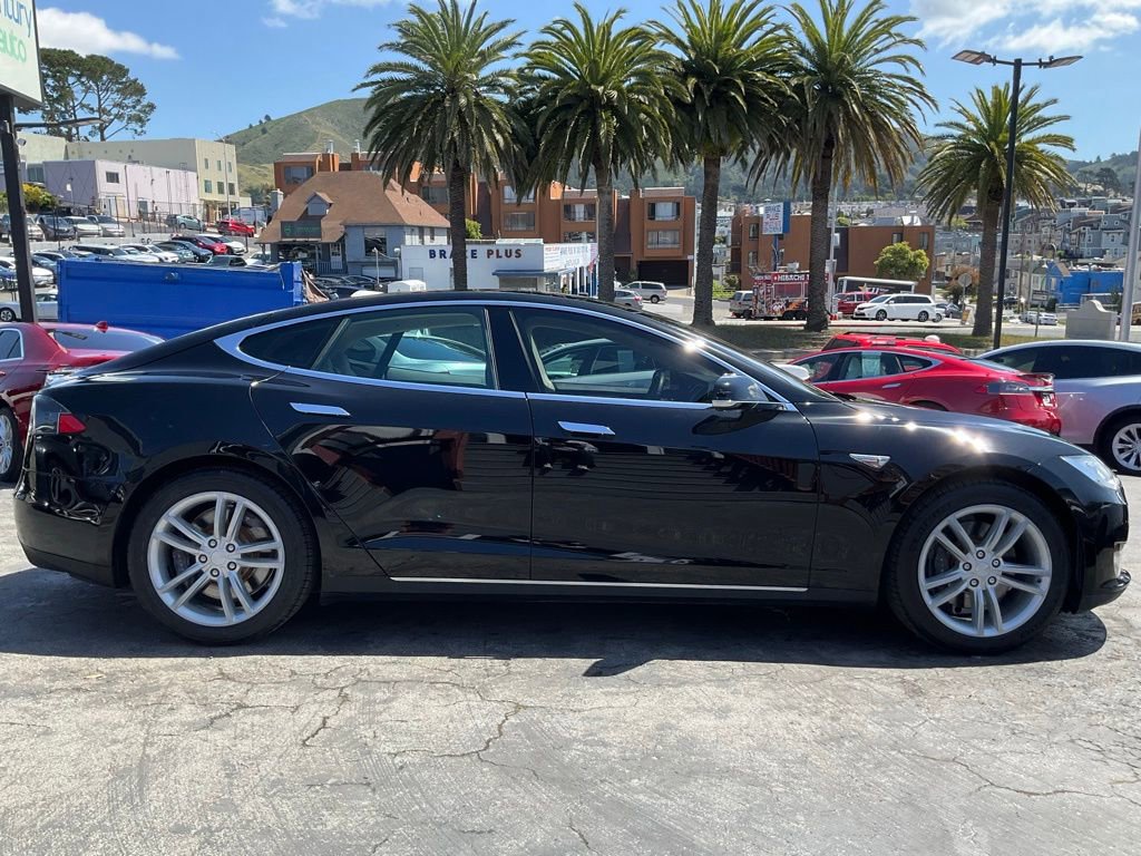 Used 2014 Tesla Model S P85 RWD image 3