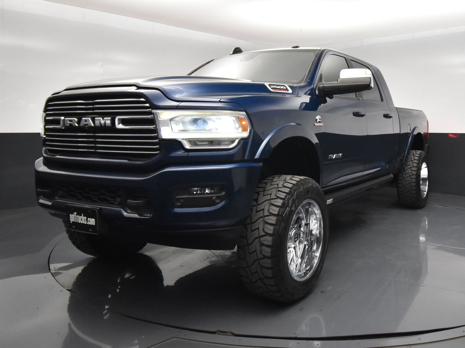 Used 2020 RAM 2500 Laramie AWD/4WD image 2