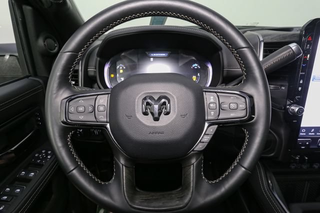 Used 2025 RAM 3500 Limited AWD/4WD image 31