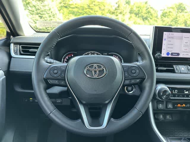Used 2023 Toyota RAV4 XLE Premium AWD/4WD image 8