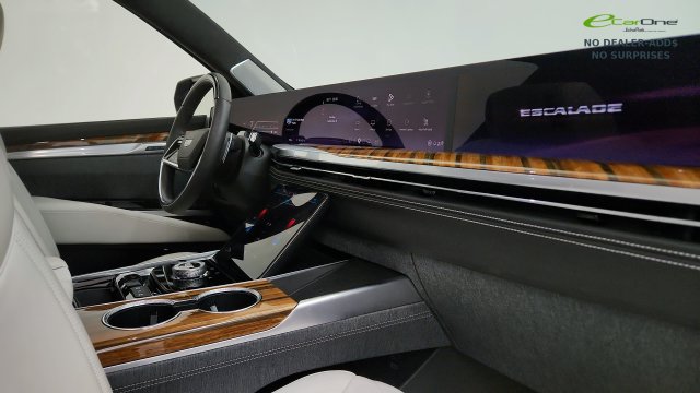 Used 2026 Cadillac Escalade Platinum Sport w/ LPO, ONYX Package AWD/4WD image 39