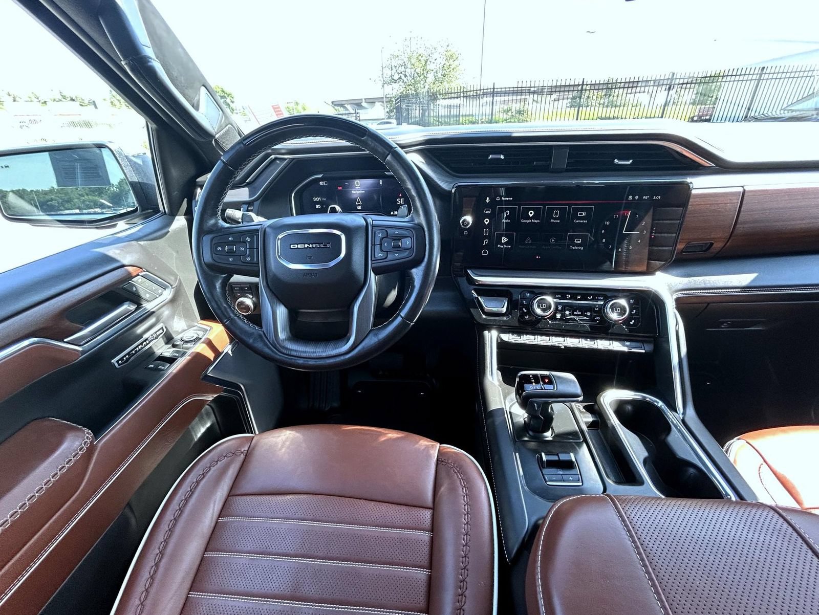 Used 2024 GMC Sierra 1500 Denali Ultimate AWD/4WD image 13